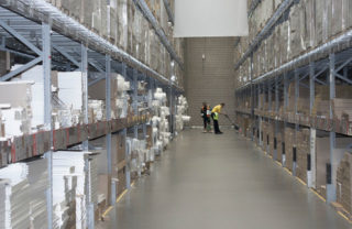 Vi har lager med personal Vi har lager med personal